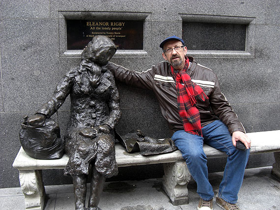 eleanor_rigby_statue