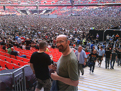 Barbieri no show da banda AC/DC