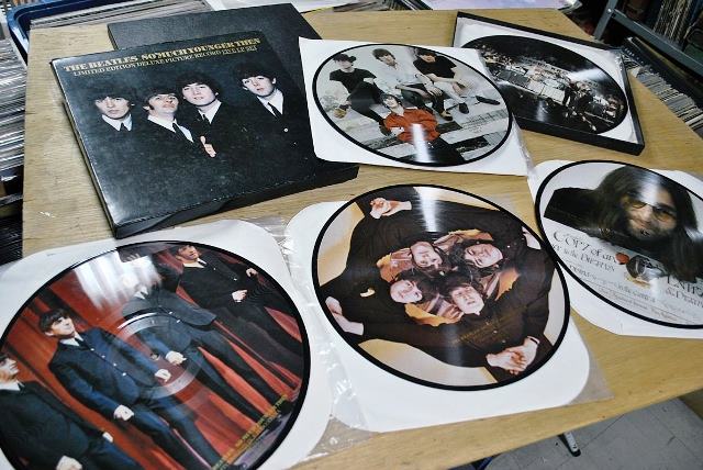 the-beatles-so-much-younger-then-box-pic-5x-imp-s-raros-845701-MLB20377942075 082015-F